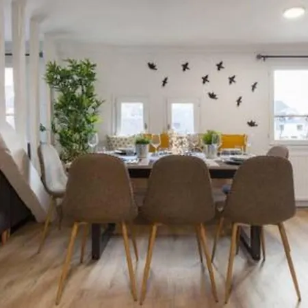 Le Coeur Du Donjon Apartment